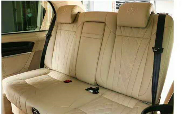 奔馳V260商務(wù)車內(nèi)飾改裝