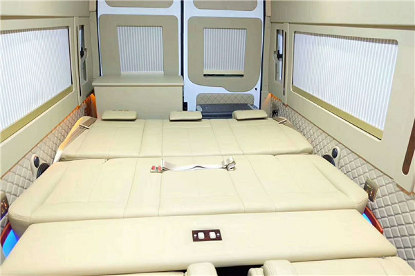 全順商務(wù)車內(nèi)飾