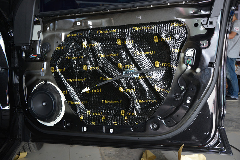 簡單改經(jīng)典聲音再現(xiàn) 唐山君越汽車音響升級法國勁浪