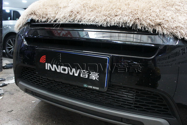 路虎發(fā)現(xiàn)4汽車音響改裝德國伊頓10-600G寸超低音炮喇叭—上海音豪專業(yè)音響店