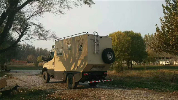 依維柯越野房車