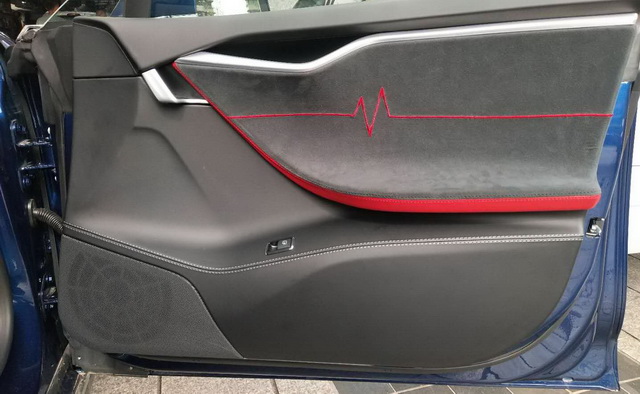 重慶汽車(chē)音響改裝哪家好？重慶渝大昌特斯拉Model S汽車(chē)音響改裝意大利史泰格和德國(guó)零點(diǎn)DSP功放處理器