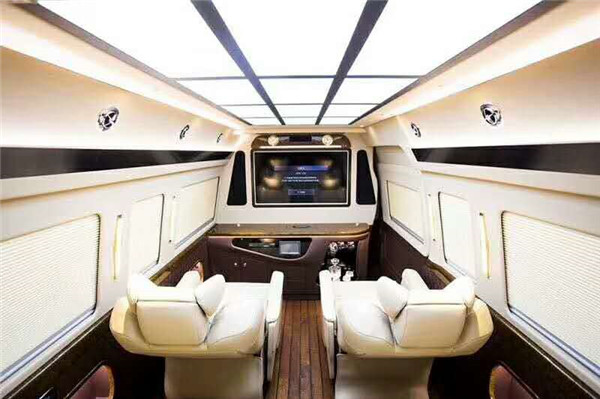海獅商務(wù)車簡(jiǎn)改豪改對(duì)比