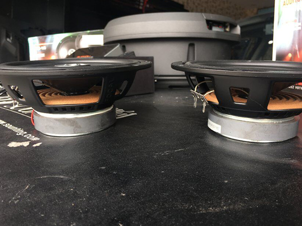 重慶哈弗H6汽車音響改裝——且?guī)浨覄勇?，與你最般配！