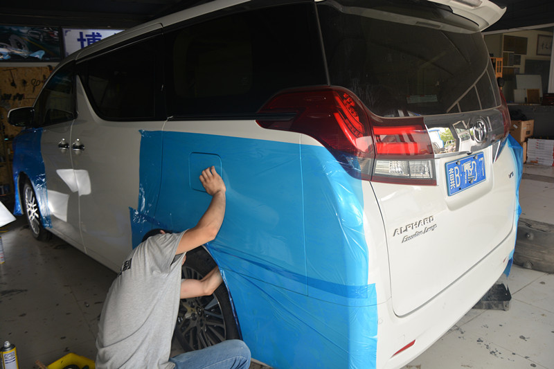 唐山汽車隔音改裝哪家好—豐田阿爾法部位隔音改裝