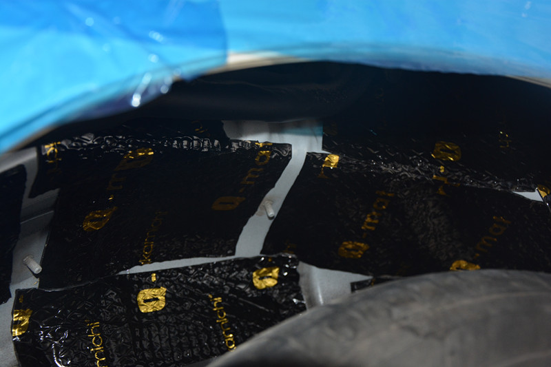 唐山汽車隔音改裝哪家好—豐田阿爾法部位隔音改裝