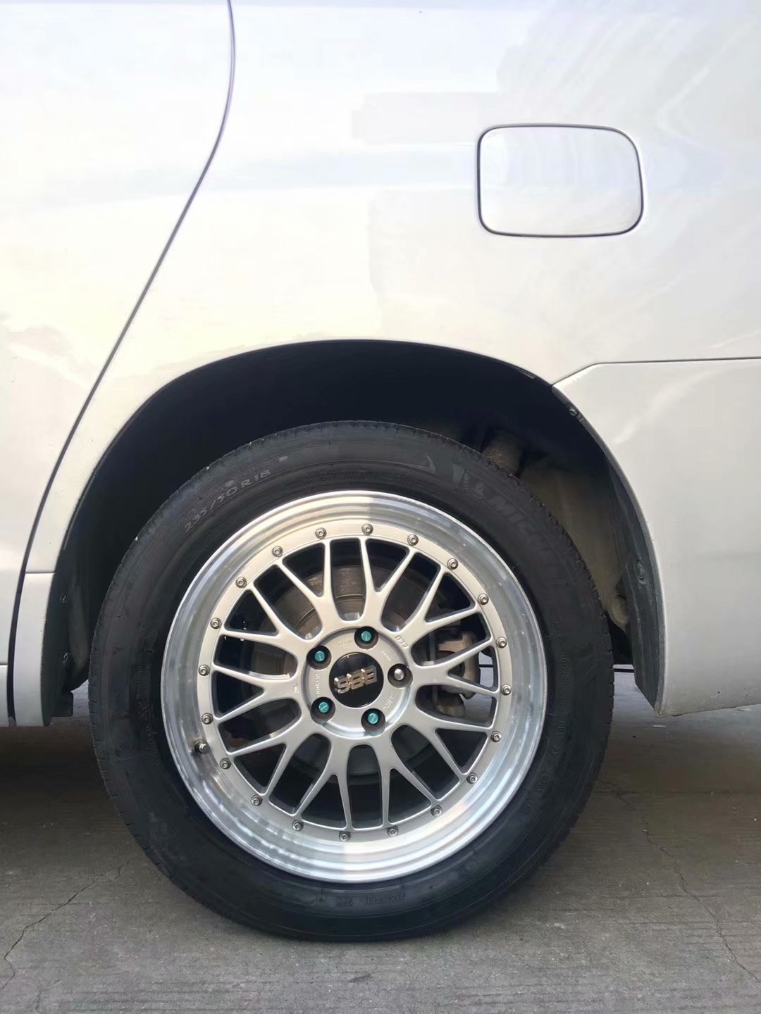 埃爾法，換 BBS  LM  18寸 完工！