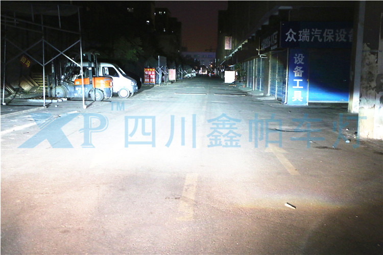 帝豪GS成都車燈改裝氙氣燈LED日行燈天使眼惡魔眼鑫帕車燈