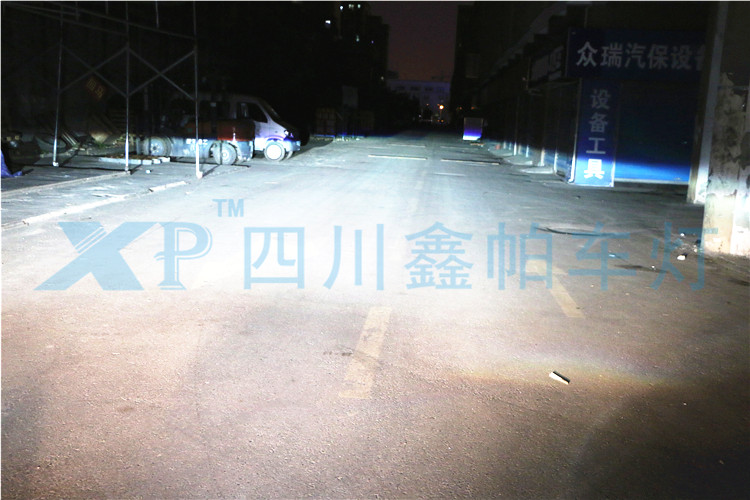 帝豪GS成都車燈改裝氙氣燈LED日行燈天使眼惡魔眼鑫帕車燈