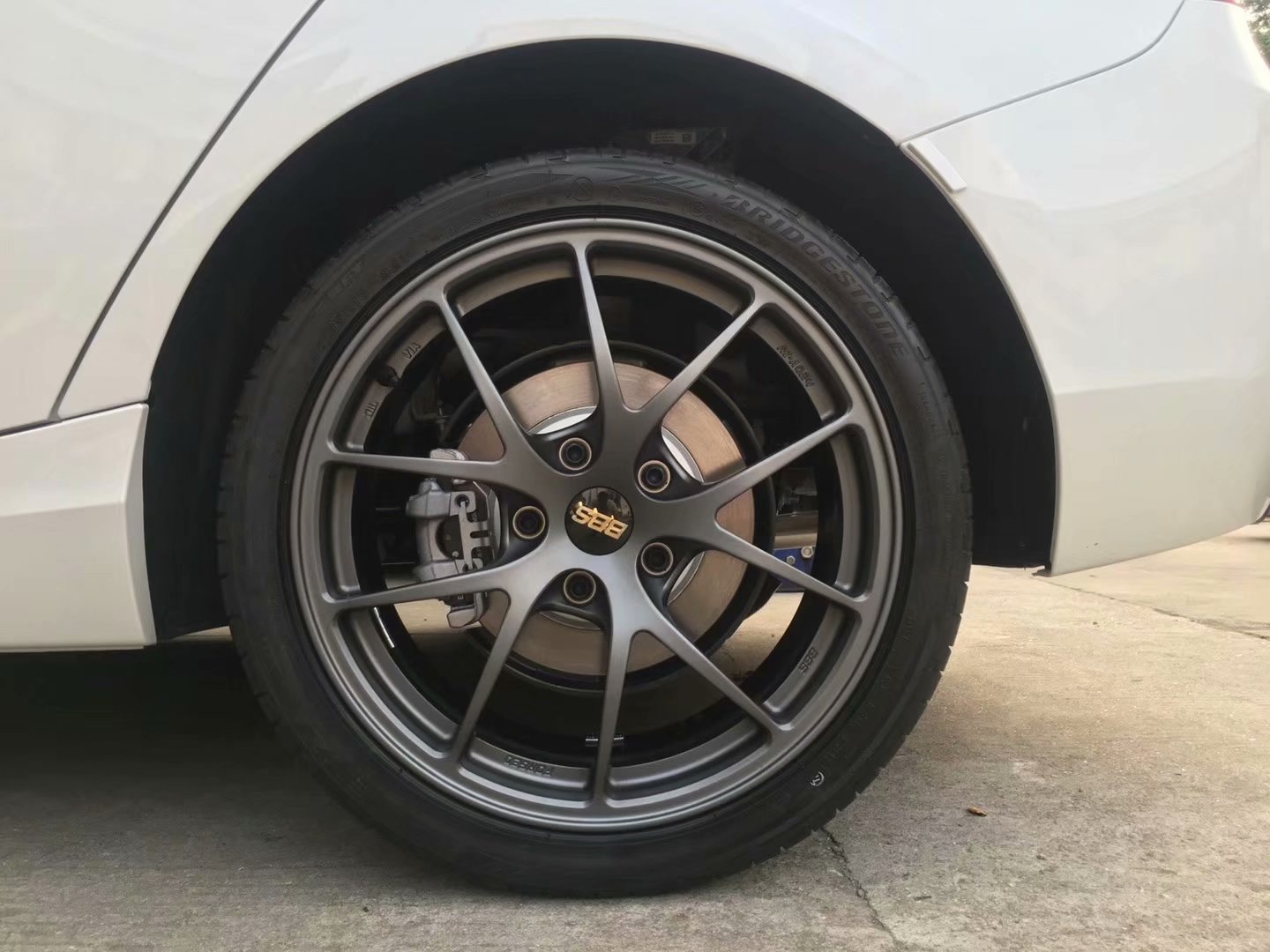 4S 提車，換輪轂！完工！ 寶馬，換 BBS ? RIA 18寸。
