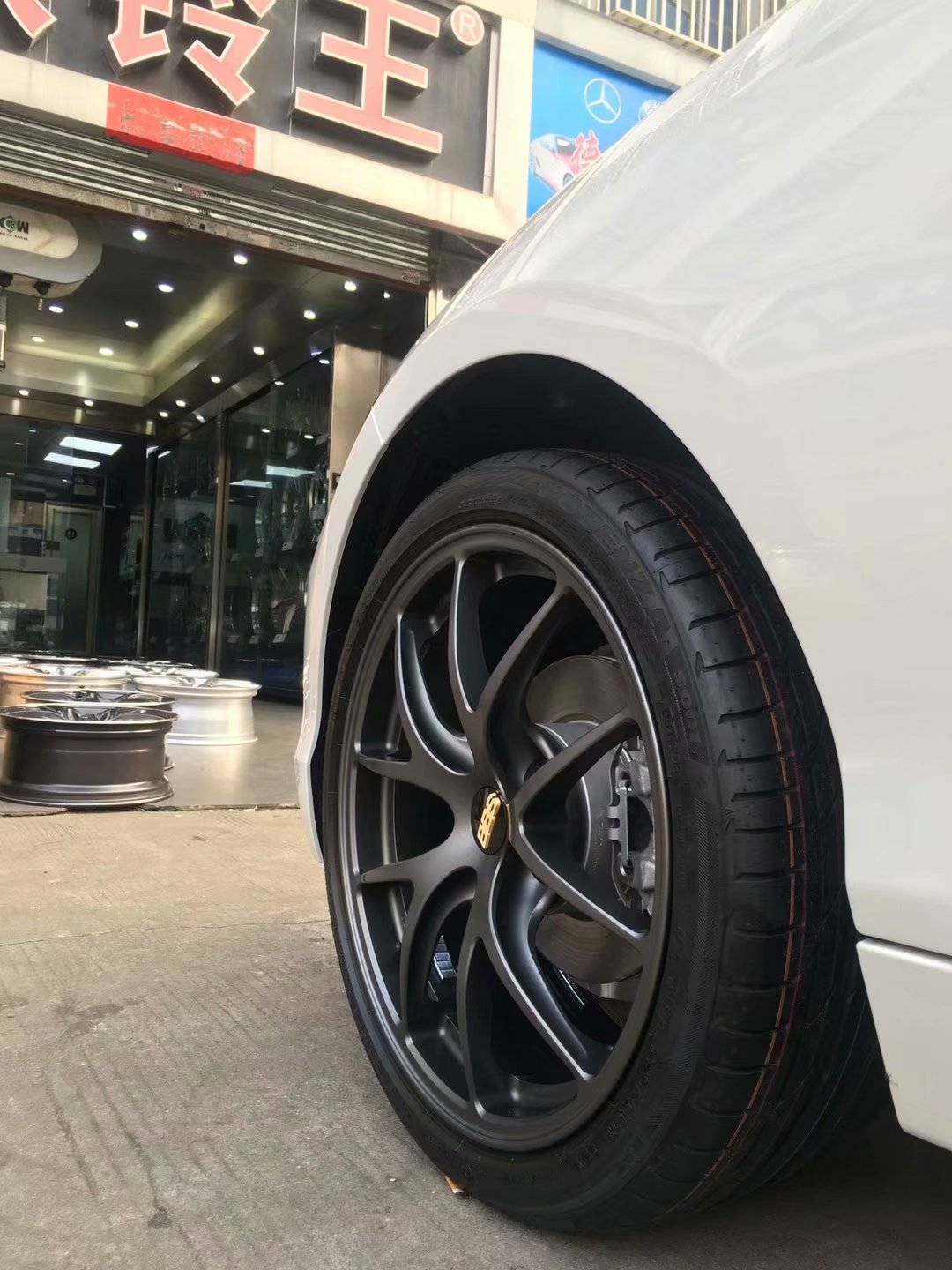 4S 提車，換輪轂！完工！ 寶馬，換 BBS ? RIA 18寸。