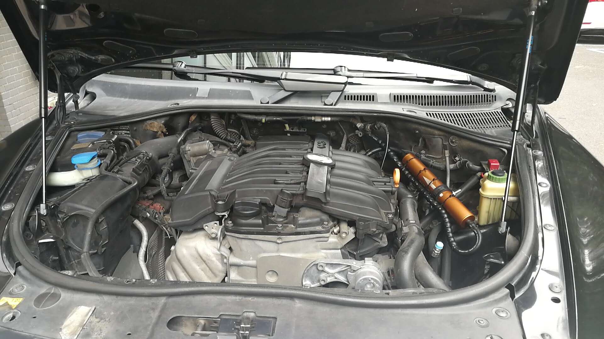 大眾途銳3.6L 動(dòng)力弱噪音高費(fèi)油怎么解決加裝KCH提升動(dòng)力不用加裝機(jī)械增壓刷ECU