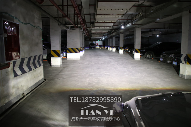 成都車燈改裝店邁騰B8豪華版LED燈泡改裝米石透鏡