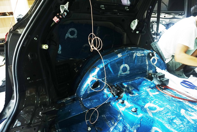重慶汽車音響隔音改裝之大眾途銳全車隔音安博士藍鉆汽車隔音降噪 重慶渝大昌音響改裝