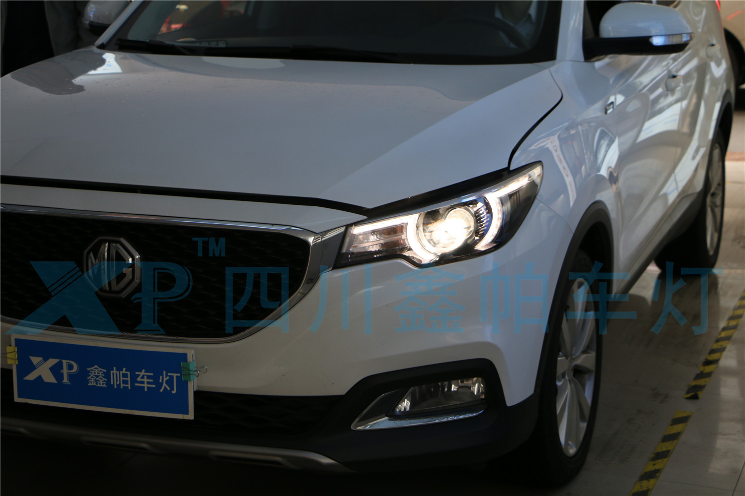 名爵ZS改裝雙光透鏡氙氣燈改裝案例LED日行燈鑫帕車燈