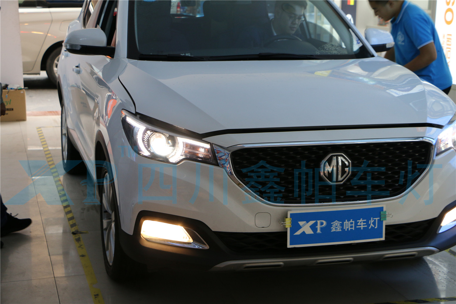 名爵ZS改裝雙光透鏡氙氣燈改裝案例LED日行燈鑫帕車燈