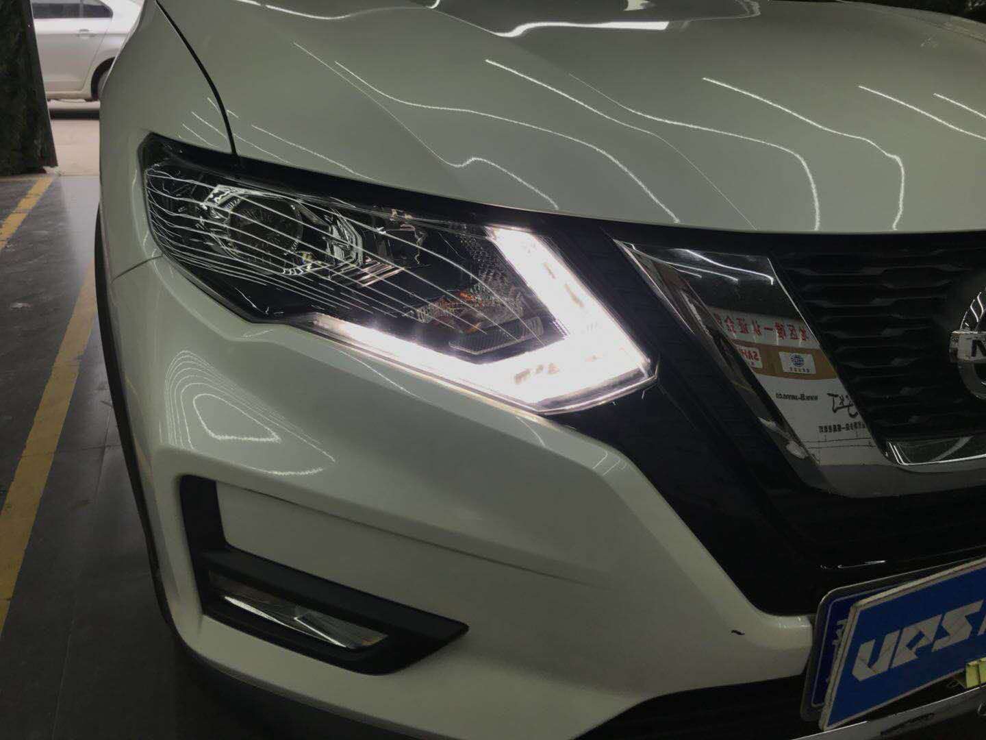 新款奇駿改裝雙光透鏡新鄉(xiāng)探路者改燈專業(yè)汽車燈光升級(jí)