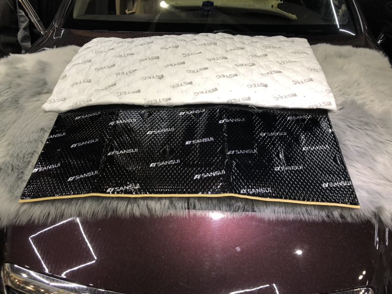 徹底解決車內(nèi)異味發(fā)臭問題豐田皇冠清除全車瀝青還你愛車健康生活全車山水隔音汕頭星悅汽車音響