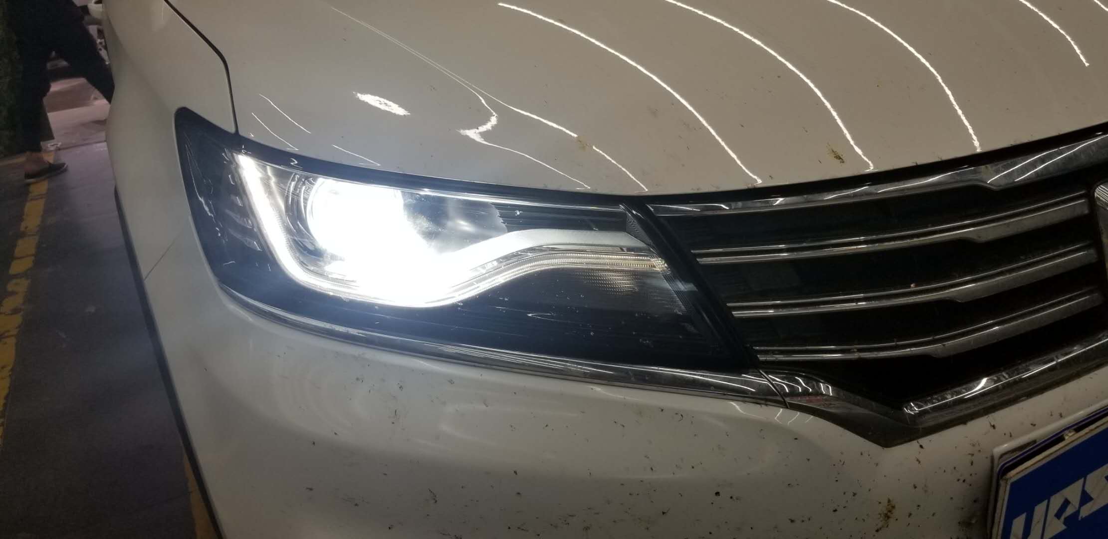 新鄉(xiāng)榮威RX5大燈升級(jí)新鄉(xiāng)大燈改裝