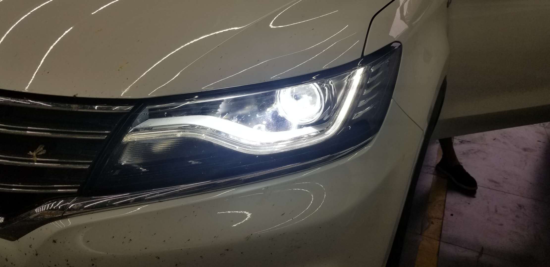 新鄉(xiāng)榮威RX5大燈升級(jí)新鄉(xiāng)大燈改裝