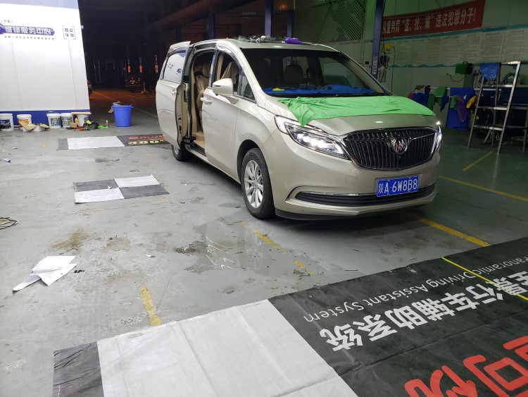 西安億之星別克GL8 28T改裝道可視360度全景倒車(chē)影像行車(chē)記錄儀環(huán)影