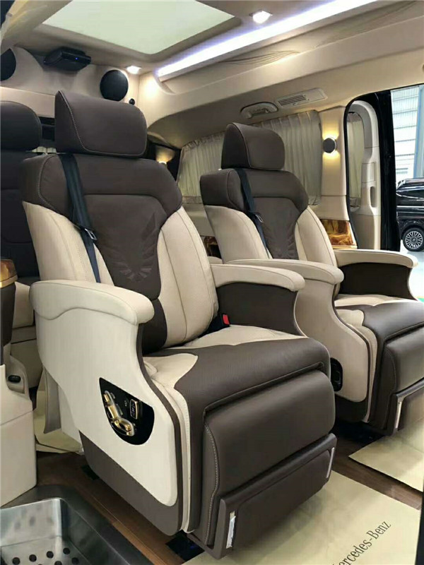 奔馳威霆高頂無隔斷商務車