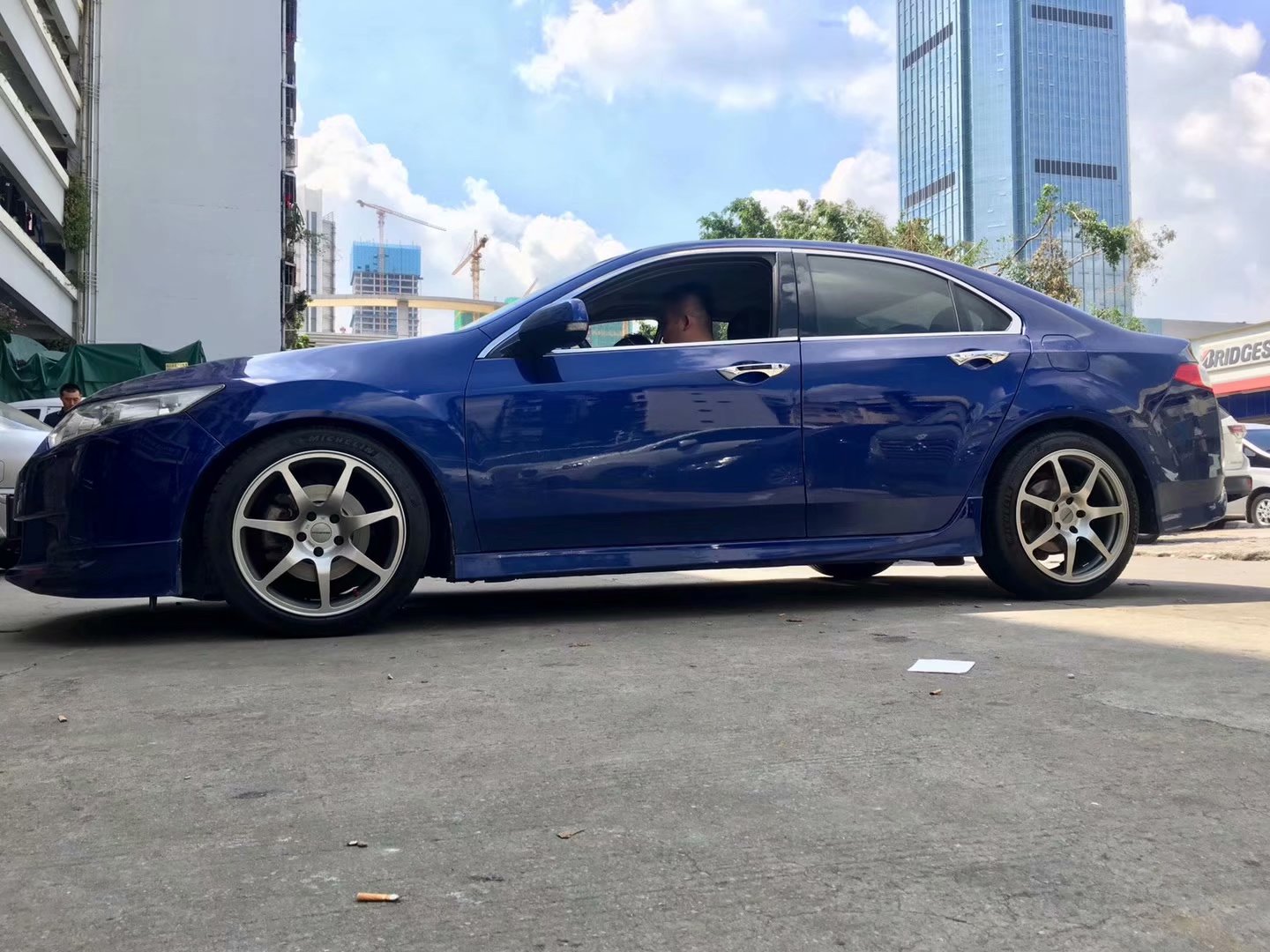 思鉑睿， 裝 prodrive  18寸  完工！