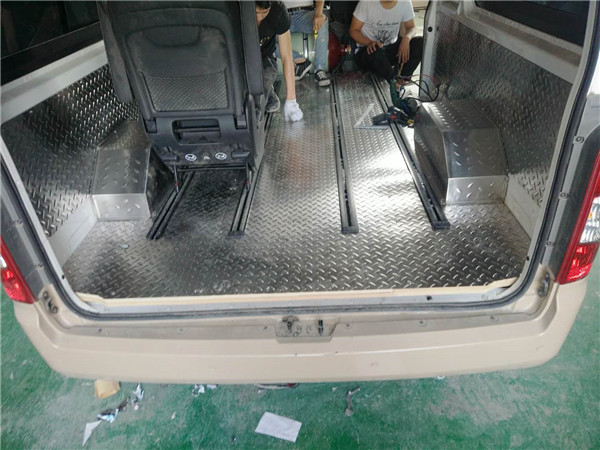 風景G9商務車改裝