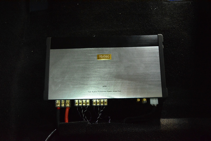 唐山博納皮卡五十鈴汽車(chē)音響改裝是這樣來(lái)改的