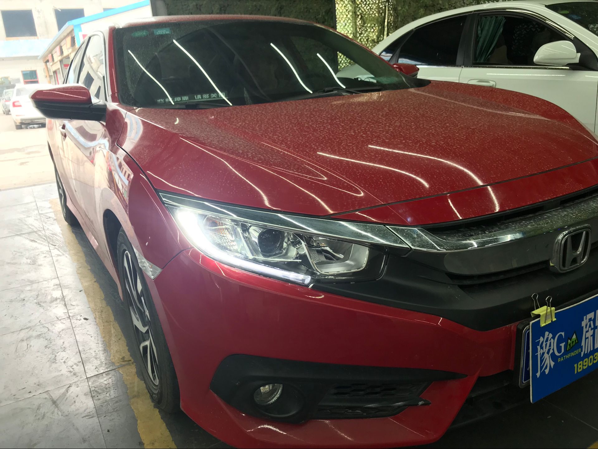 本田思域改裝雙光透鏡新鄉(xiāng)探路者改燈專業(yè)解決燈光不亮問(wèn)題