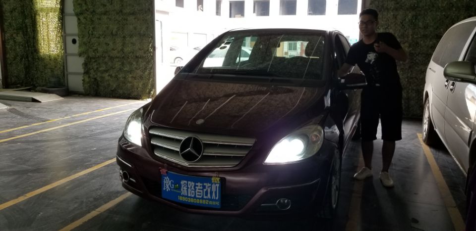 奔馳改裝雙光透鏡氙氣燈新鄉(xiāng)探路者改燈專業(yè)汽車大燈改裝