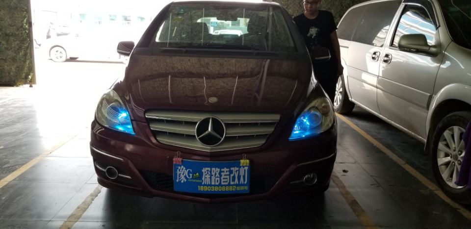奔馳改裝雙光透鏡氙氣燈新鄉(xiāng)探路者改燈專業(yè)汽車大燈改裝
