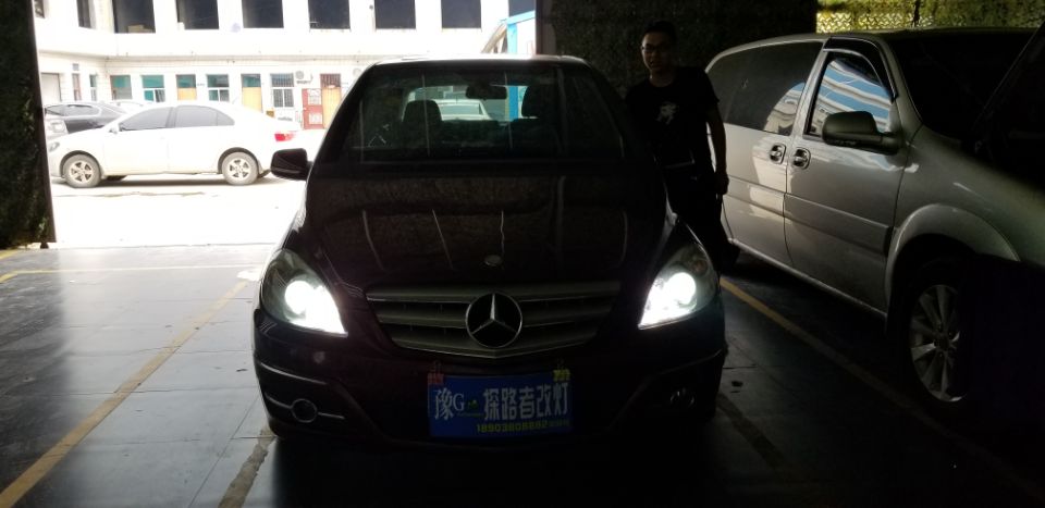 奔馳改裝雙光透鏡氙氣燈新鄉(xiāng)探路者改燈專業(yè)汽車大燈改裝