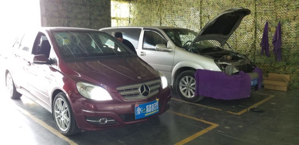 奔馳改裝雙光透鏡氙氣燈新鄉(xiāng)探路者改燈專業(yè)汽車大燈改裝