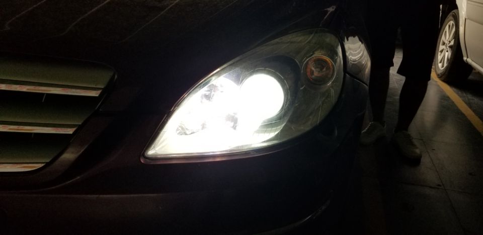 奔馳改裝雙光透鏡氙氣燈新鄉(xiāng)探路者改燈專業(yè)汽車大燈改裝