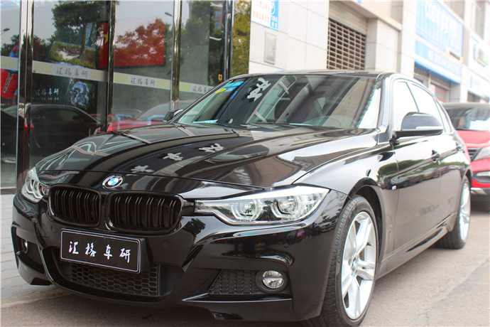 長(zhǎng)沙汽車(chē)改色膜寶馬3系全車(chē)改色貼膜美國(guó)禿鷹高亮黑改色膜