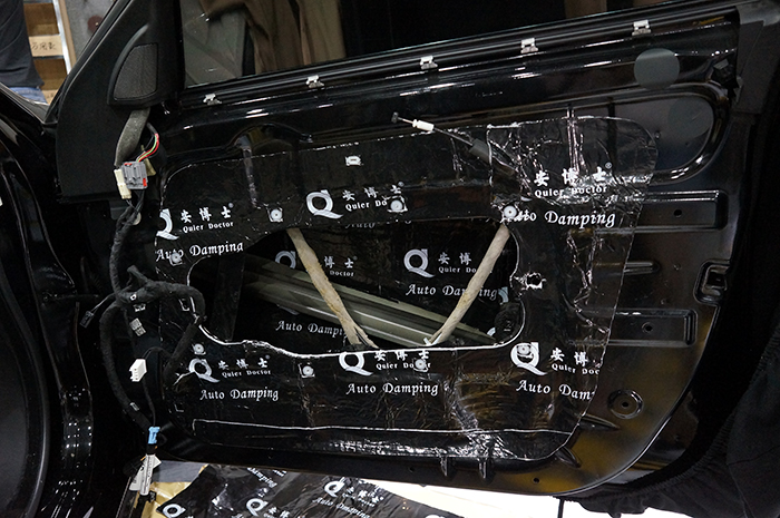 重慶汽車音響改裝 重慶渝大昌捷豹XF汽車音響改裝德國(guó)零點(diǎn)和美國(guó)來(lái)福音響