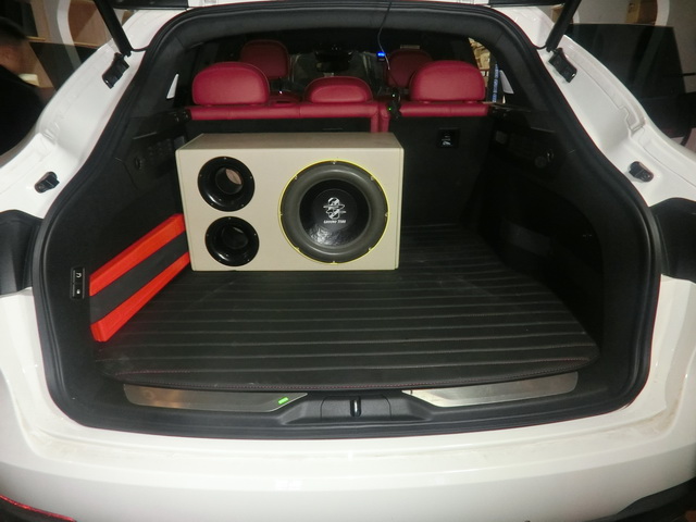 瑪重慶汽車音響改裝之重慶渝大昌莎拉蒂Levante Q4汽車音響改裝意大利史泰格