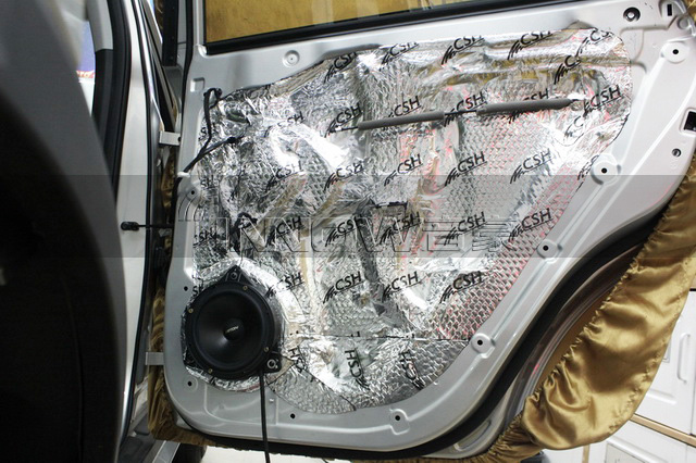 獨(dú)家樂曲 榮威ERX5汽車音響改裝德國伊頓 MGS 180 兩分頻—上海音豪作品