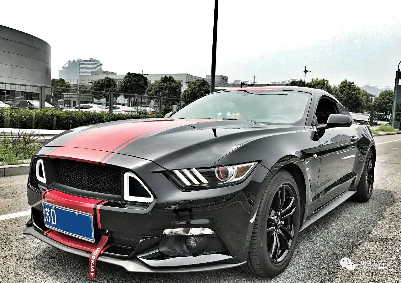 将Mustang打造成红眼猛兽，用来开顺风车还抱得美人归！