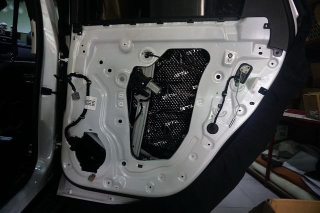 杜絕噪音！重慶渝大昌音響改裝凱迪拉克XT5 全車隔音改裝史泰格/GT汽車隔音隔熱降噪