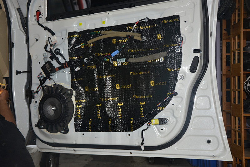 陸地巡洋艦原車汽車音響怎么樣，唐山車主為您提供音響改裝實例