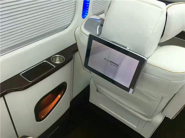 商務(wù)接待的規(guī)范車型－－考斯特改裝