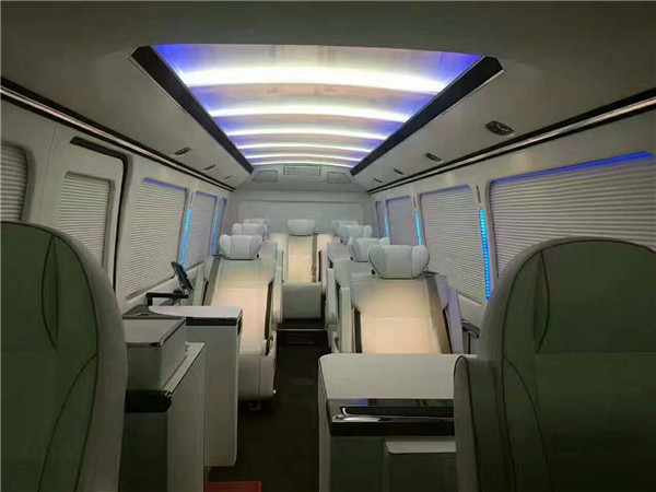 商務(wù)接待的規(guī)范車型－－考斯特改裝