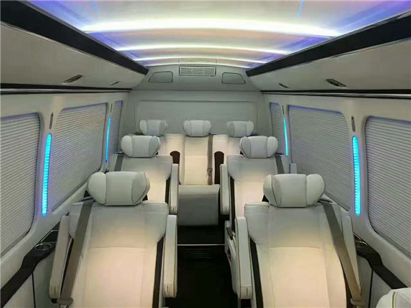 商務(wù)接待的規(guī)范車型－－考斯特改裝