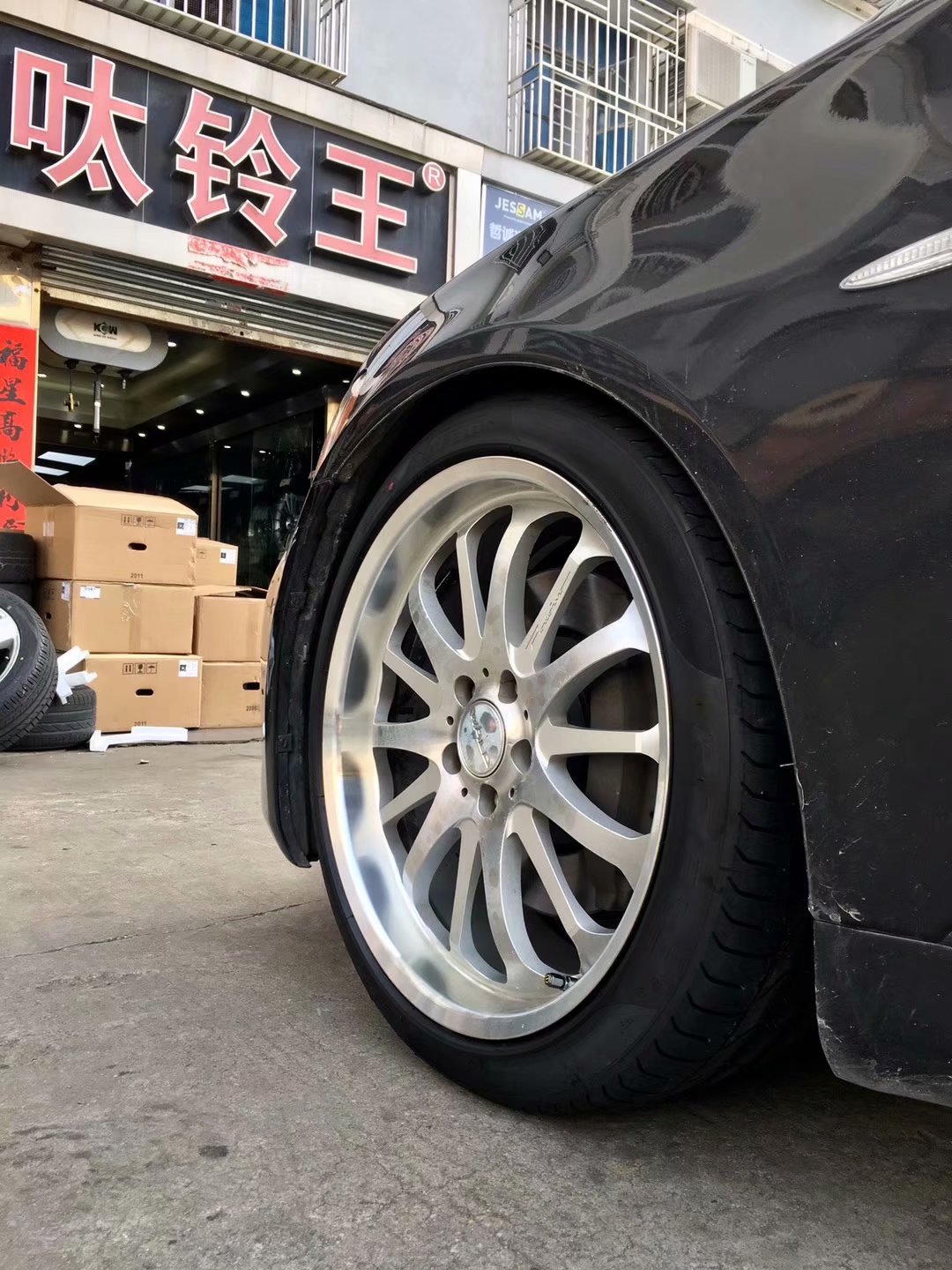 完工，LS460 ? WALD ? 倍耐力 完美！