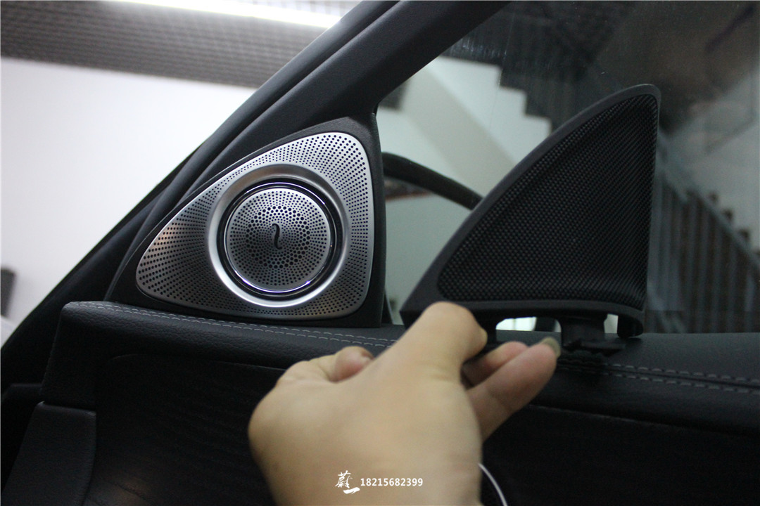 成都蔚一名車匯奔馳E級(jí)加裝柏林之聲3D旋轉(zhuǎn)高音