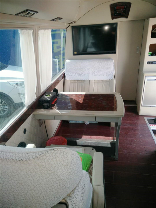 豐田考斯特商務(wù)車內(nèi)飾改裝