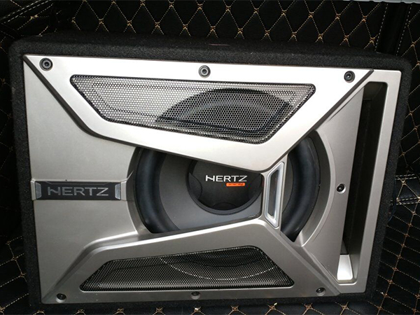 一代車神本田思域汽車音響改裝再次升級，了解下