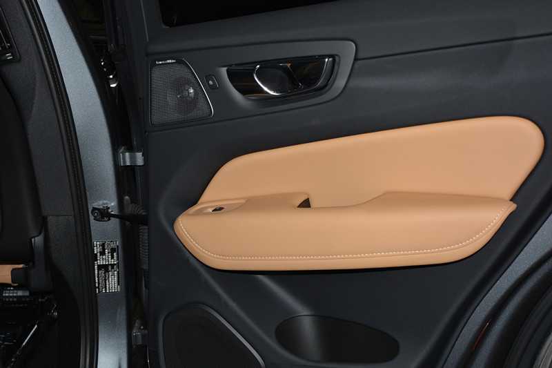 唐山豪车汽车音响改装升级 沃尔沃XC60加装欧迪臣AP8.9声音更上一阶层